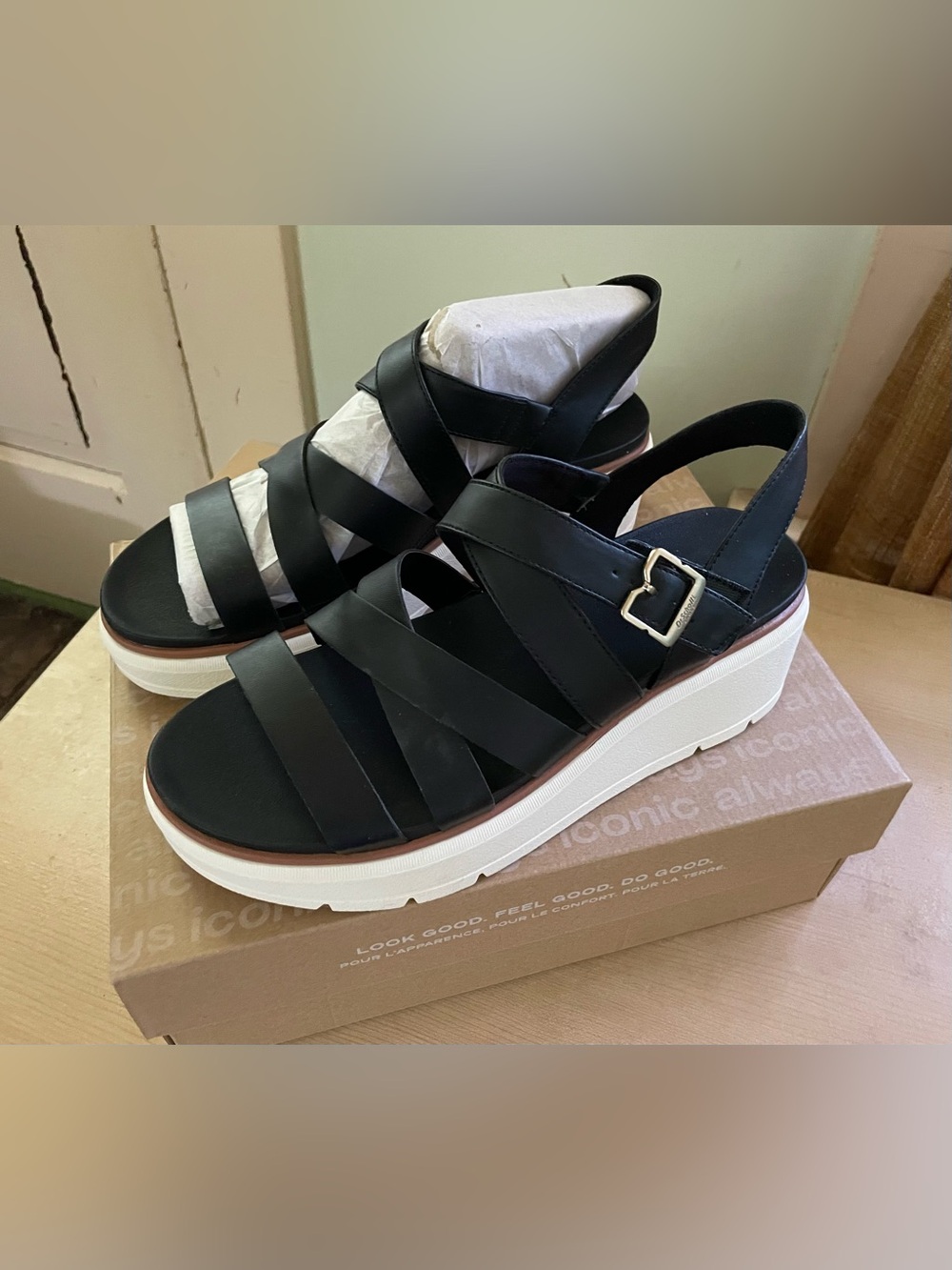 Dr. Scholl's Black Nice Day Max Sun Strappy Platform Sandals - Picture 4 of 6